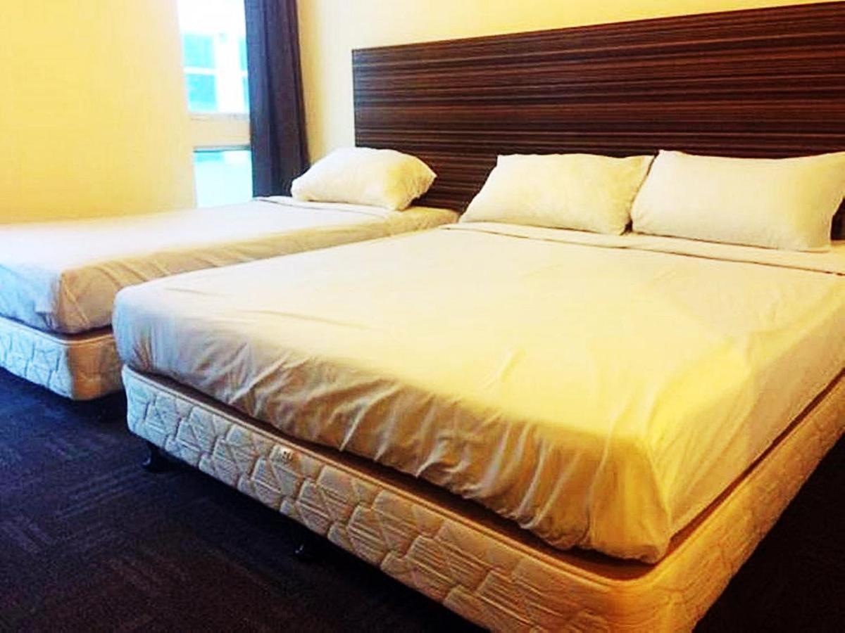 Hotel Sara'S Inn, Shah Alam Esterno foto