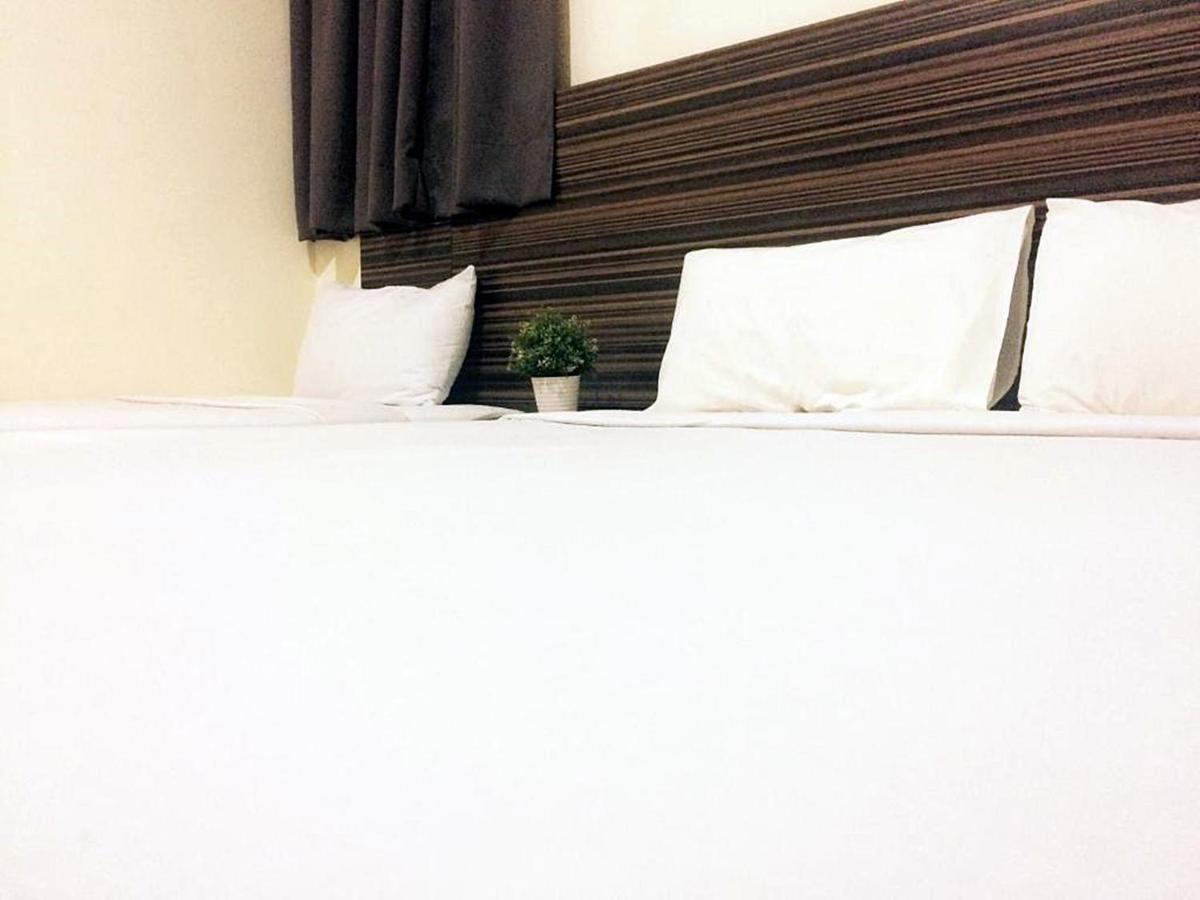 Hotel Sara'S Inn, Shah Alam Esterno foto