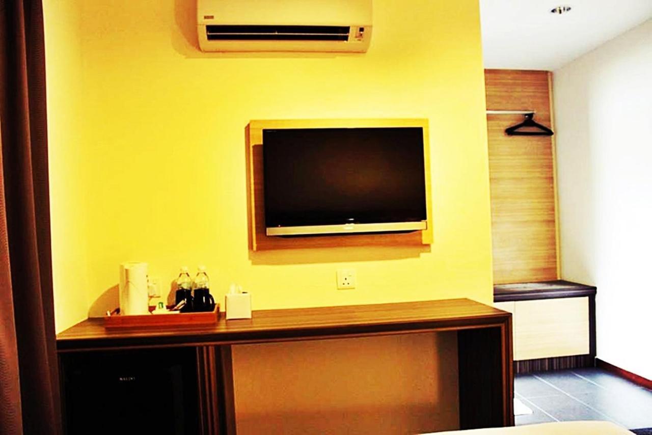 Hotel Sara'S Inn, Shah Alam Esterno foto
