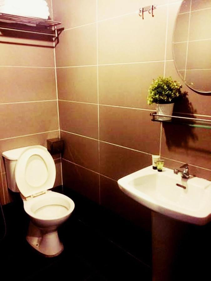 Hotel Sara'S Inn, Shah Alam Esterno foto