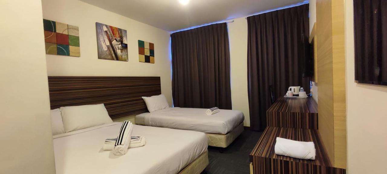 Hotel Sara'S Inn, Shah Alam Esterno foto